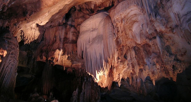 ถ้ำลอด Lod Cave